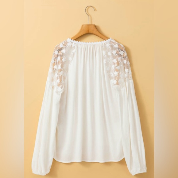 Elegant White Lace Blouse - Picture 7 of 12